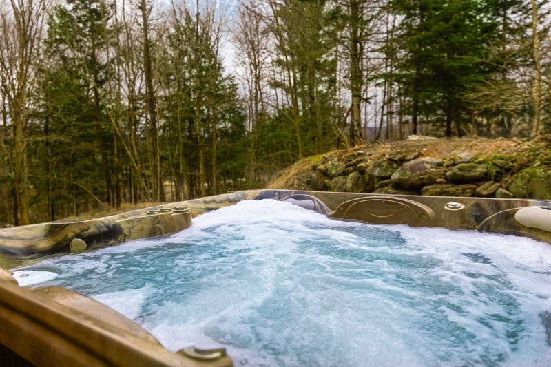 Hot-Tub-Timberholm-Inn-Stowe-Vermont